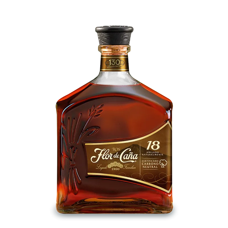 Ron Flor de Caña gold 18 años añejado naturalmente con 35% vol - botella completa de frente