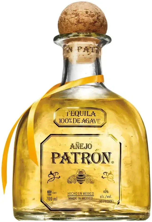Tequila Patron Anejo - botella completa de frente