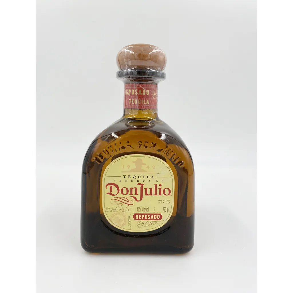 Tequila Don Julio Reserva Reposado - botella completa de frente