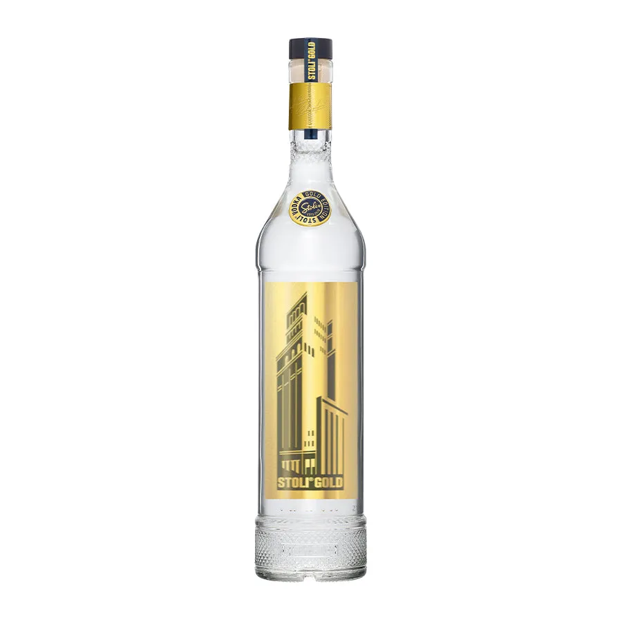 Vodka Stolichnaya Gold - botella completa de frente