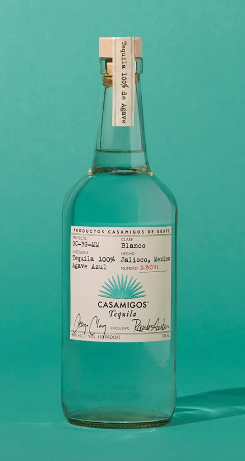 Casamigos Tequila Blanco Mx 750 ml - botella completa de frente